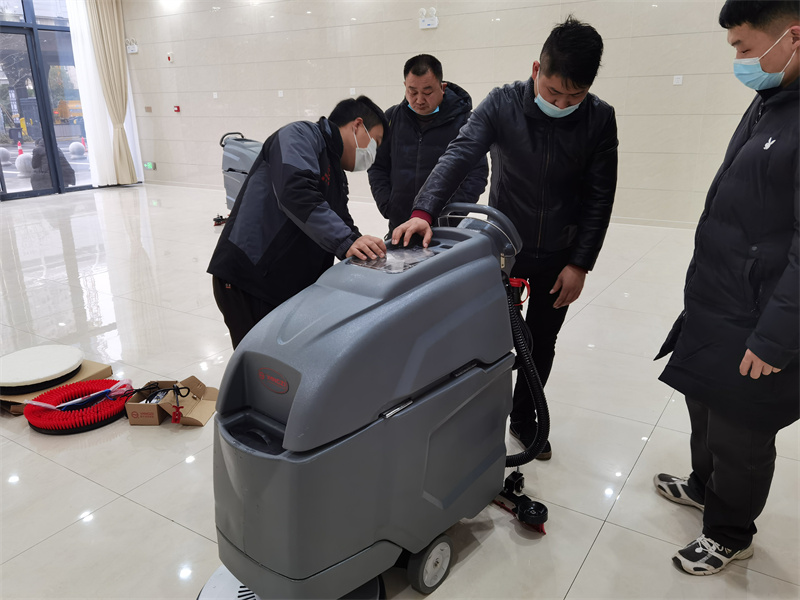 洗地機的電瓶壽命主要受什么影響？